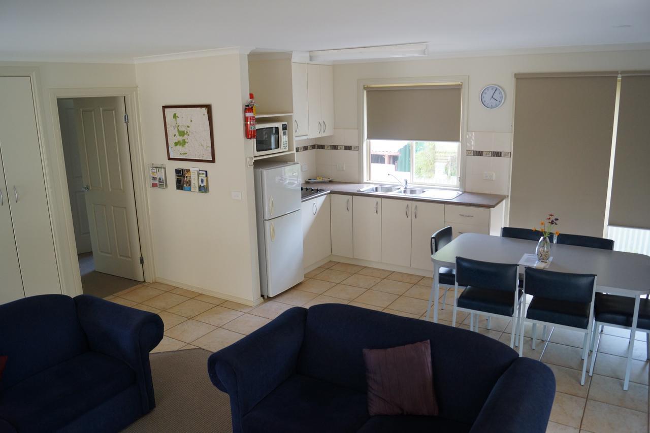 Tooleybuc River Retreat Villas Bagian luar foto