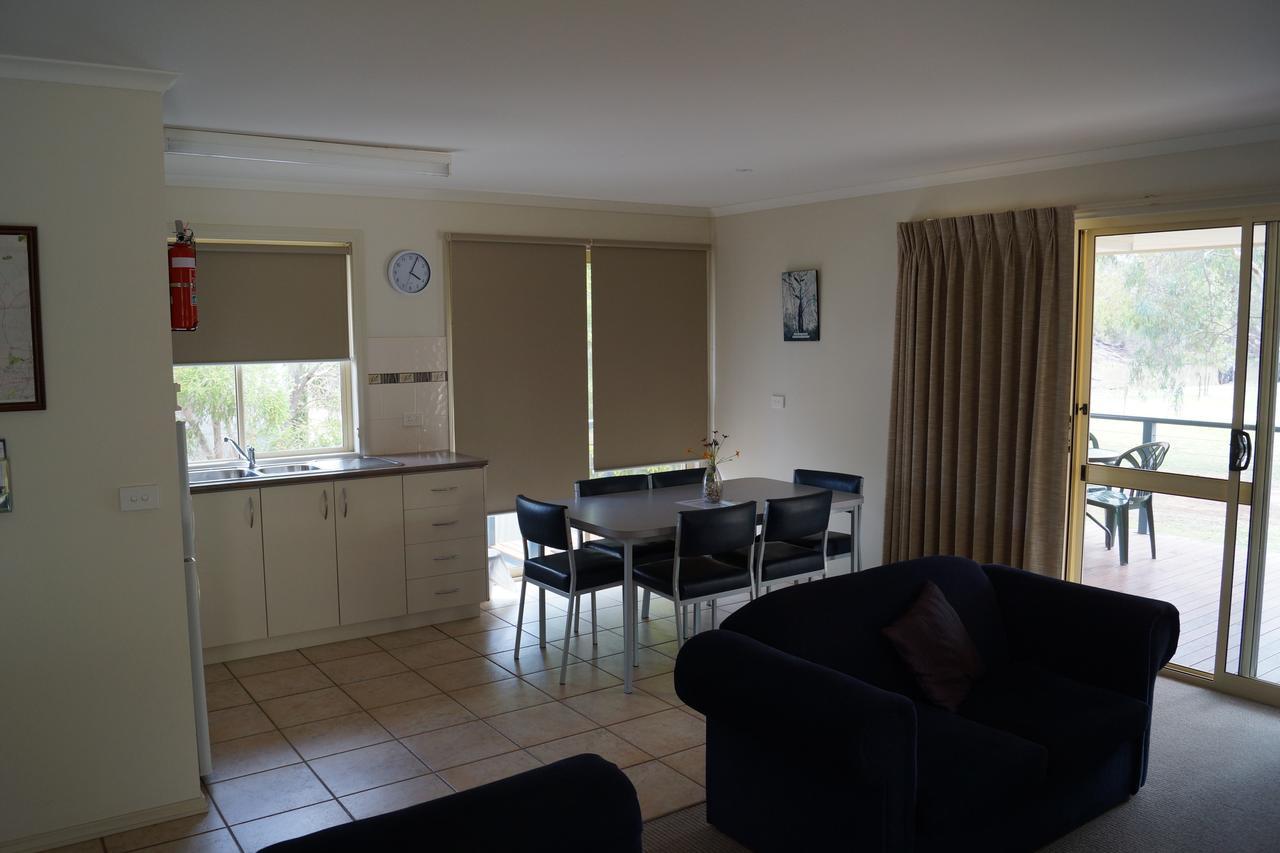 Tooleybuc River Retreat Villas Bagian luar foto