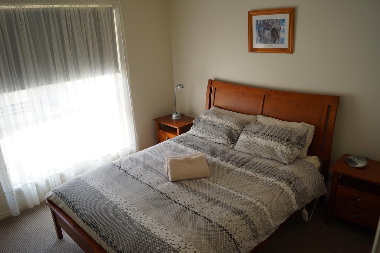 Tooleybuc River Retreat Villas Bagian luar foto